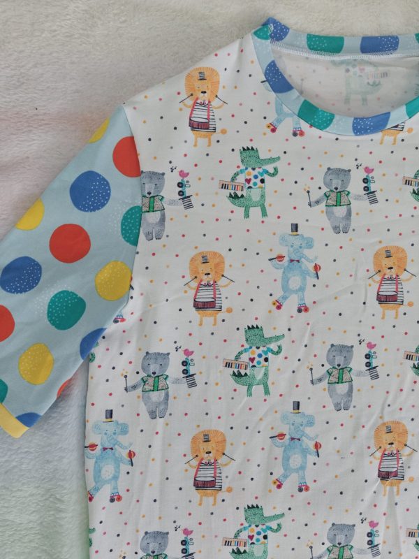 Polkadots playtime onesie 38"