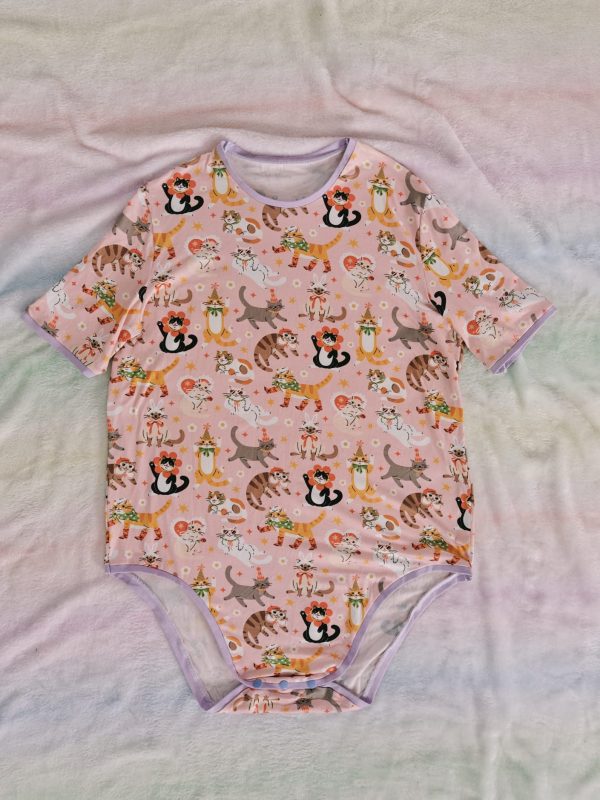 Pink kitties onesie 42" - Image 2
