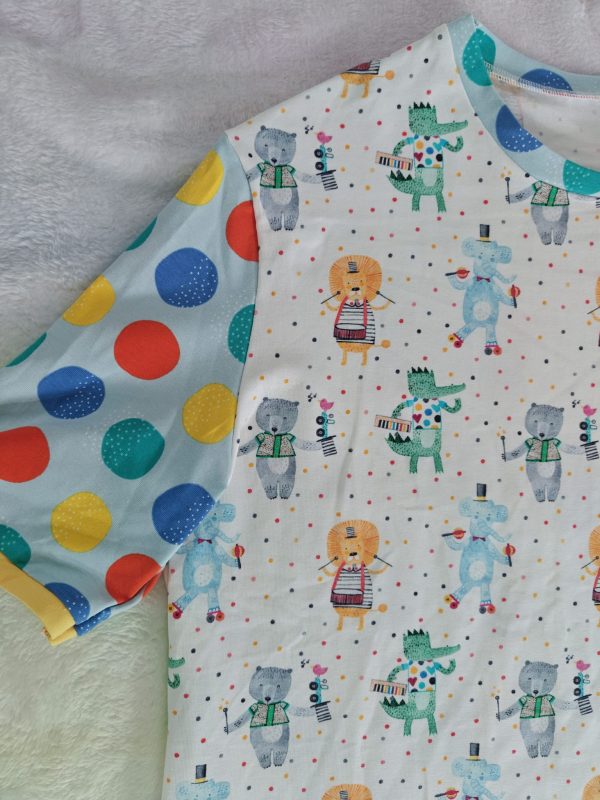 Polkadot playtime onesie 44"
