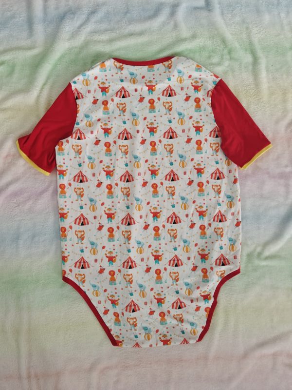 Carnival onesie 44" - Image 3
